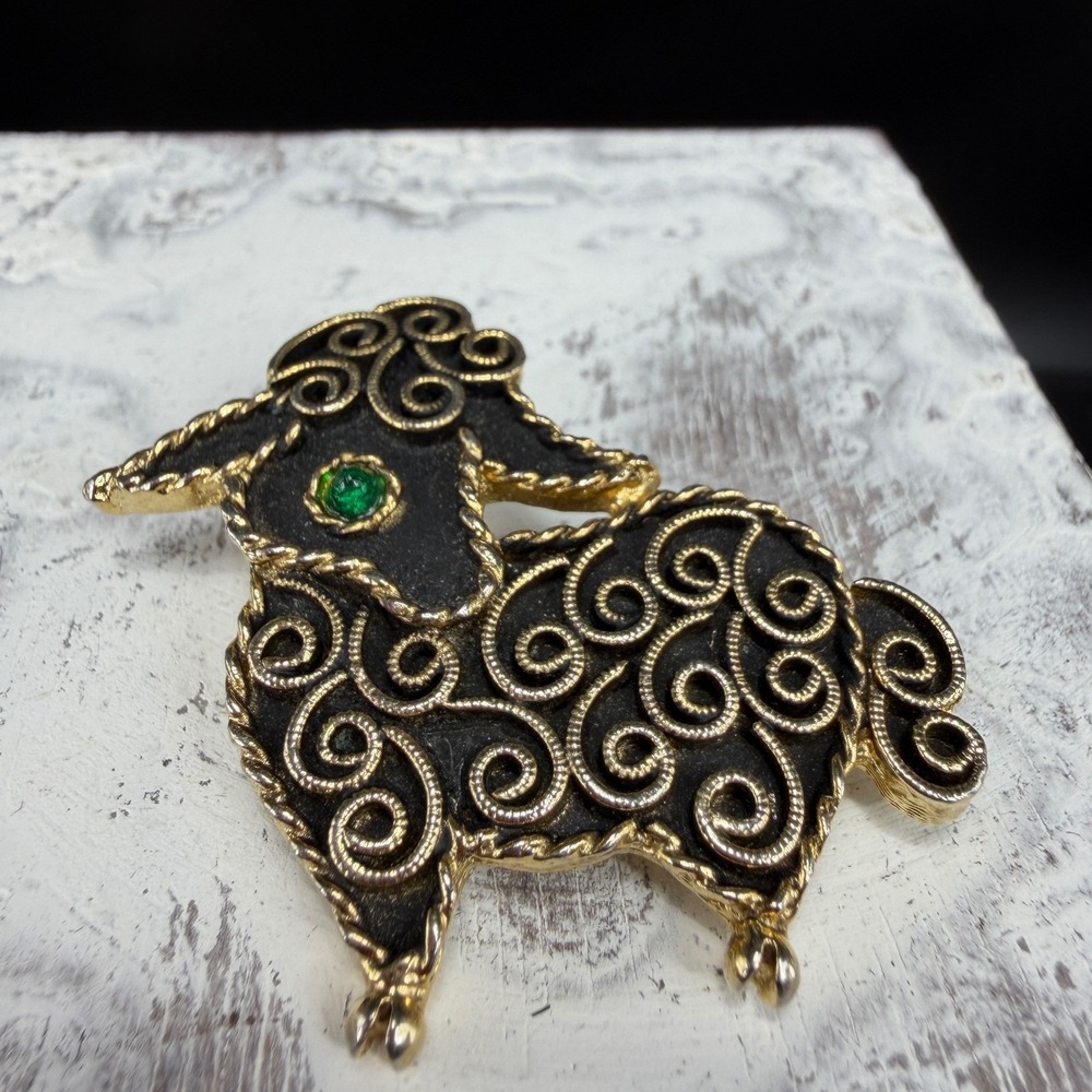 Emmons Lamb Sheep Brooch Pin Gold Tone Filigree Black Green Rhinestone Eye VTG - Picture 8 of 8